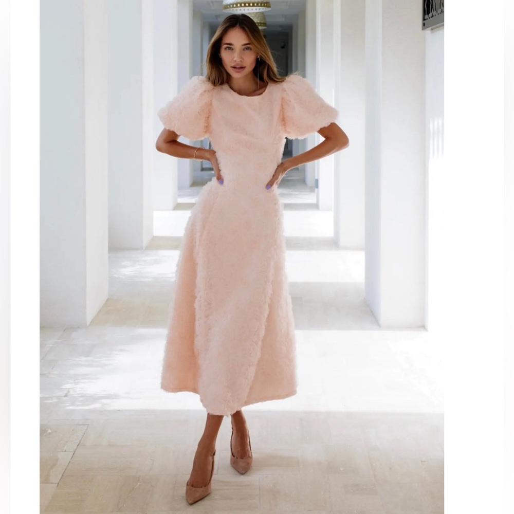 Ann Louise Boutique Blush Pink Puff Sleeve Floral Dress